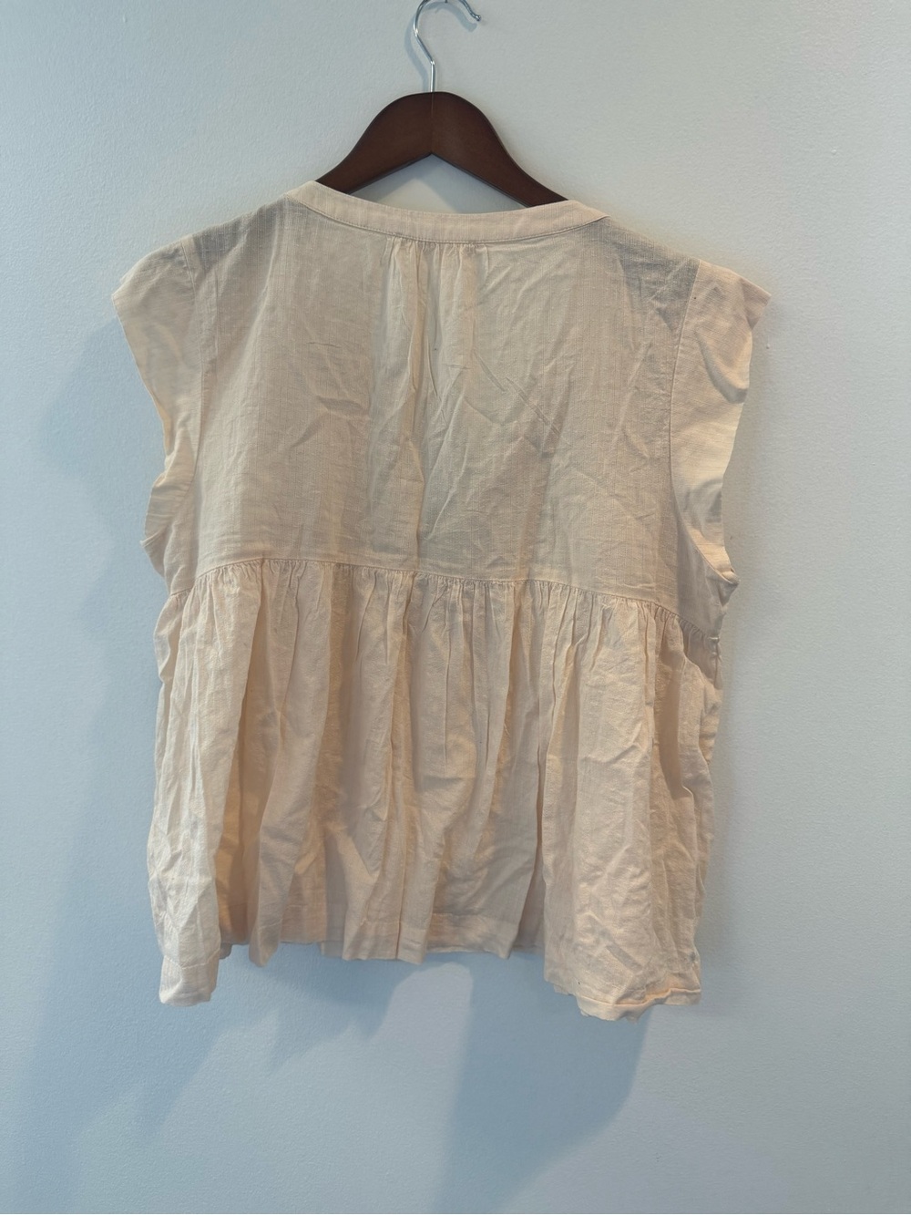 NWT Super cute!! Lucky Brand Cream Embroidered Top - Picture 5 of 6